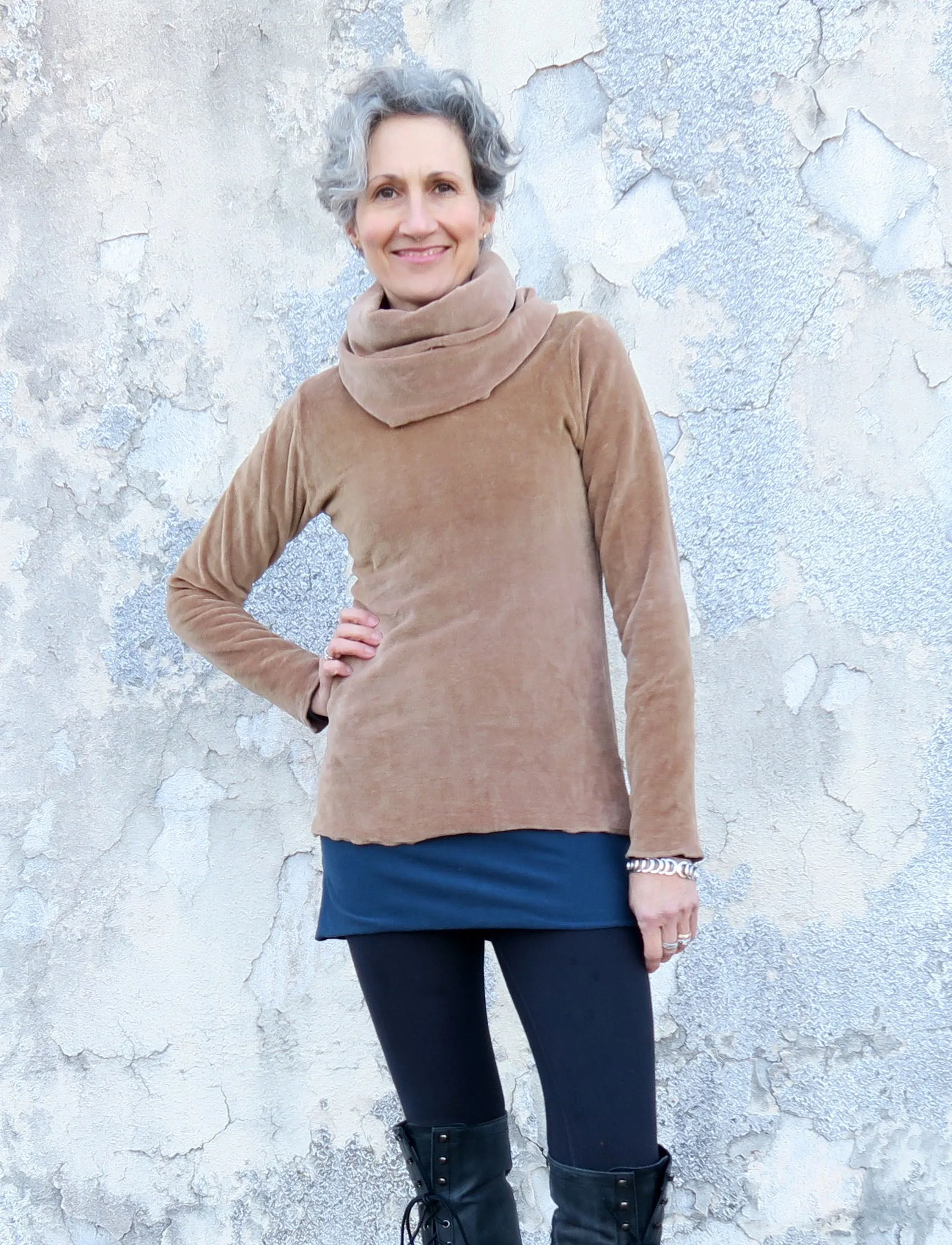 Chunky Cowl Simplicity VELOUR Shirt