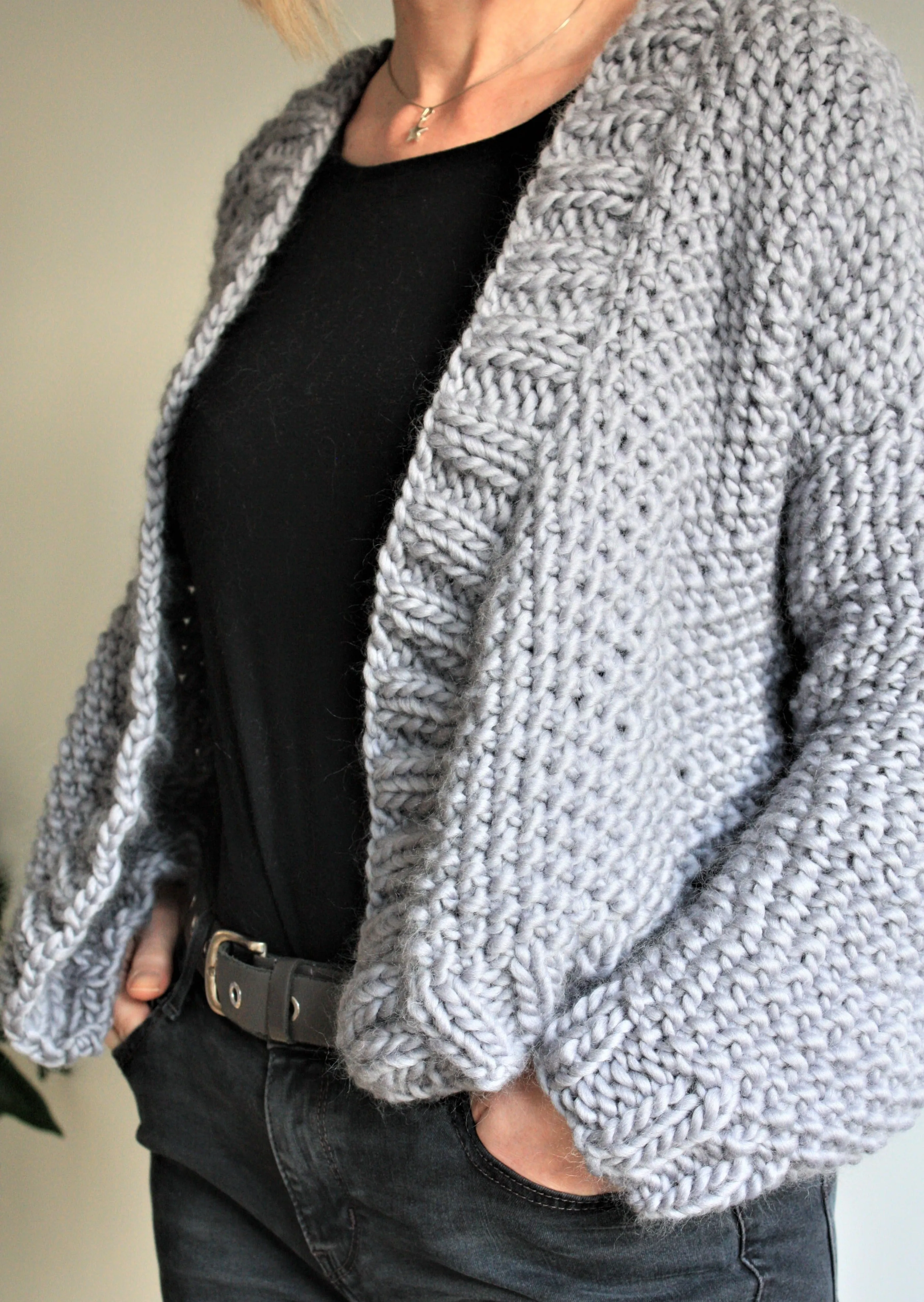 Easy Knitting Pattern - Chunky Knit Moss Stitch Cropped Cardigan | Mosscrop Cardigan